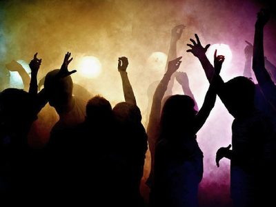 Sin la confirmación de Gutiérrez: una localidad neuquina habilitó los salones de fiesta