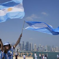 Argentinos invaden Qatar y se hacen escuchar antes del debut