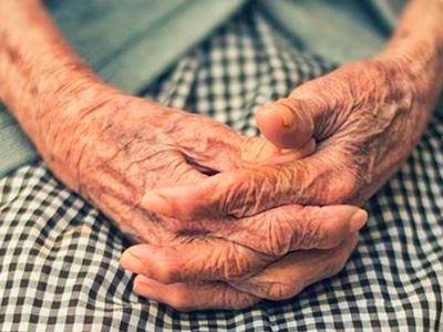 Alerta: detectan un caso positivo en otro hogar de abuelos