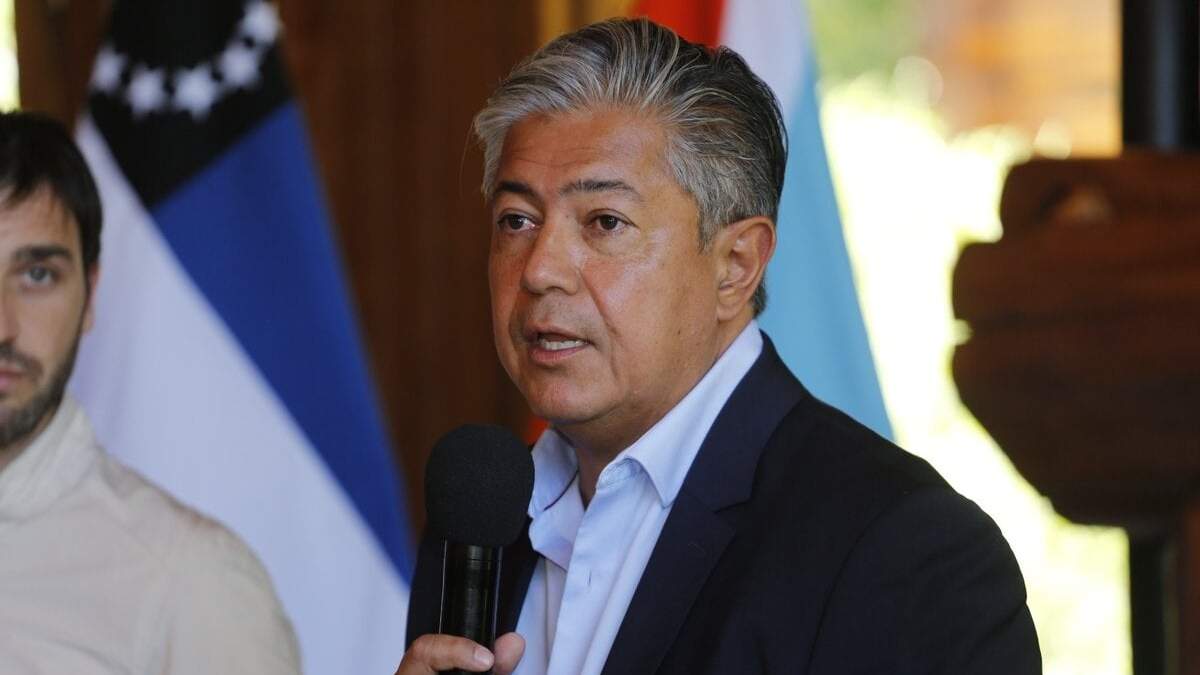 Rolando Figueroa promulgó la ley de Emergencia Sanitaria. Fuente: (X).
