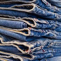 Street style: los jeans de moda que pisan fuerte esta primavera y qué corte te sienta mejor según tu silueta