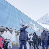 Trabajadores del ChangoMás, bloquearon los accesos al hipermercado