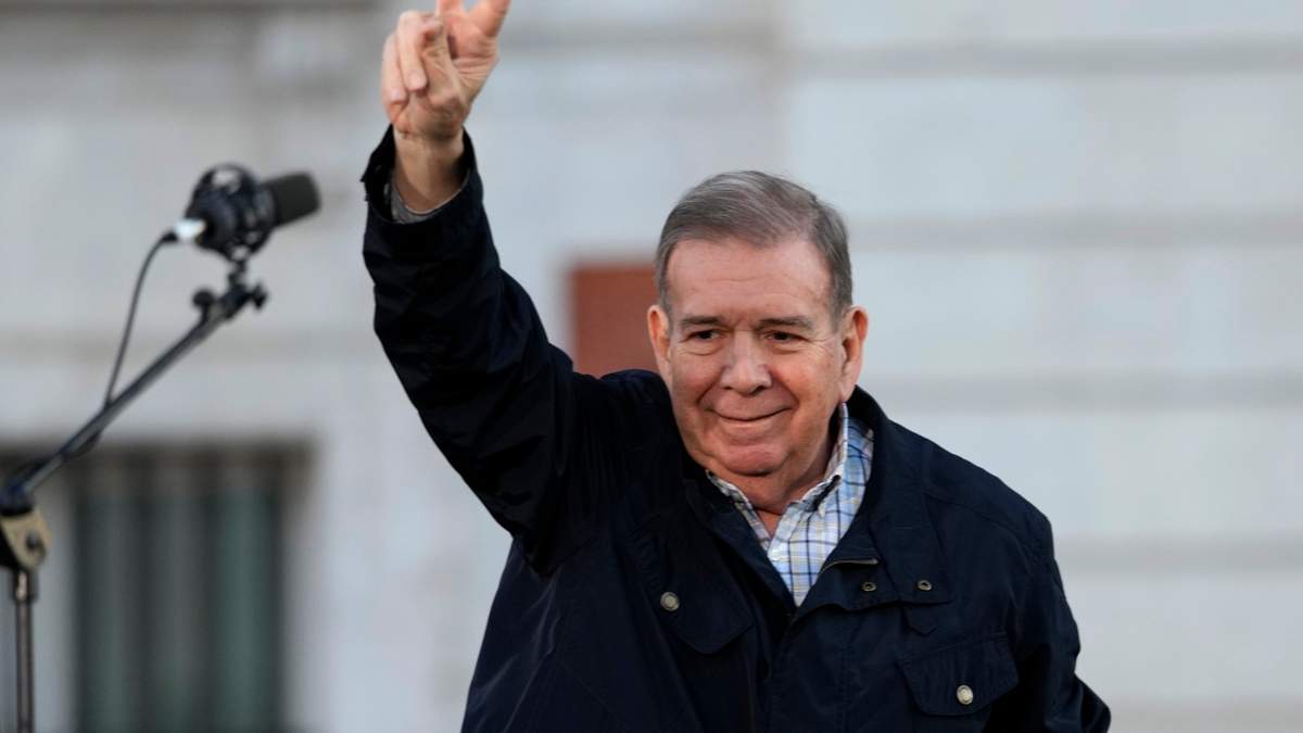 El candidato opositor Edmundo González