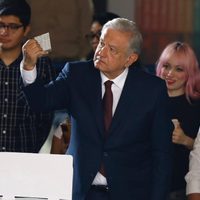 AMLO lanza mensaje por elección presidencial: "En la democracia verdadera es el pueblo el que manda"