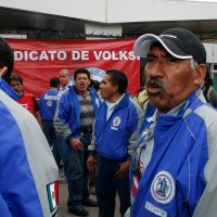 Líder sindical defiende acuerdo salarial con Volkswagen