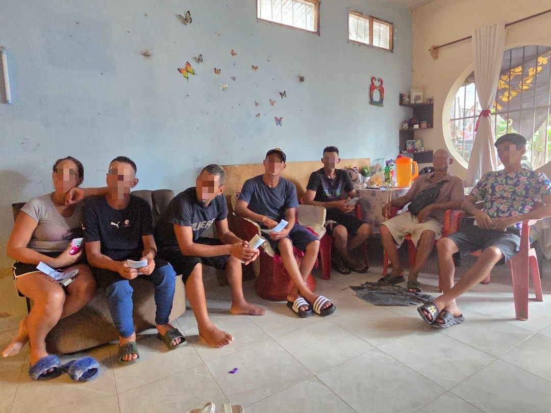 Parte de los 22 cubanos que salieron de la isla. Foto Claudia V. Arriaga.
