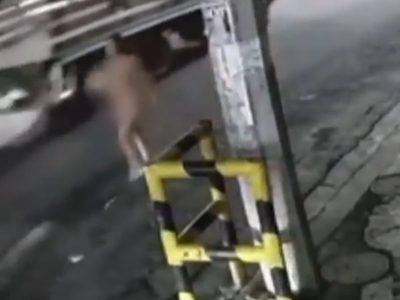 Atropellan a una mujer que caminaba desnuda por una avenida de Monterrey (Video)
