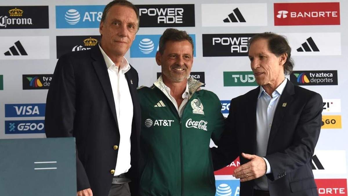 Ares de Parga, Diego Cocca y Jaime Ordiales, director deportivo de Selecciones Nacionales