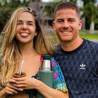 Incómodo momento: Julieta Nair Calvo tuvo una pequeña diferencia con su novio por el poliamor