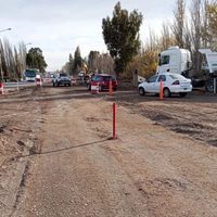 Comienzan a reconstruir la tercera rotonda en Centenario