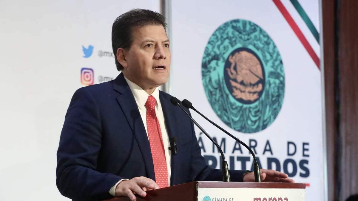 El presidente de la Comisión Reforma Político Electoral de la Cámara de Diputados, Víctor Hugo Lobo