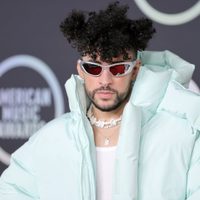 Bad Bunny abre las puertas de su motorhome para que lo alquilen sus fans