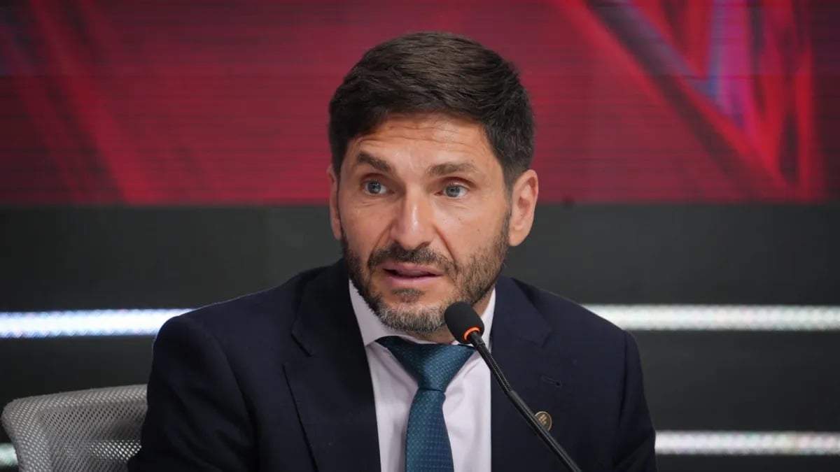 El gobernador de Santa Fe, el radical Maximiliano Pullaro, mantendrá controles en los dólares por el narcotráfico.