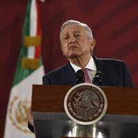 Y AMLO minimiza su salida...