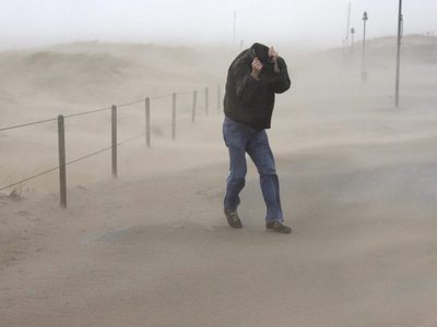 El SMN emitió un alerta por fuertes vientos en Chubut