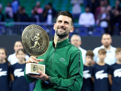 Djokovic gana en Atenas y alcanza su título 101 de ATP
