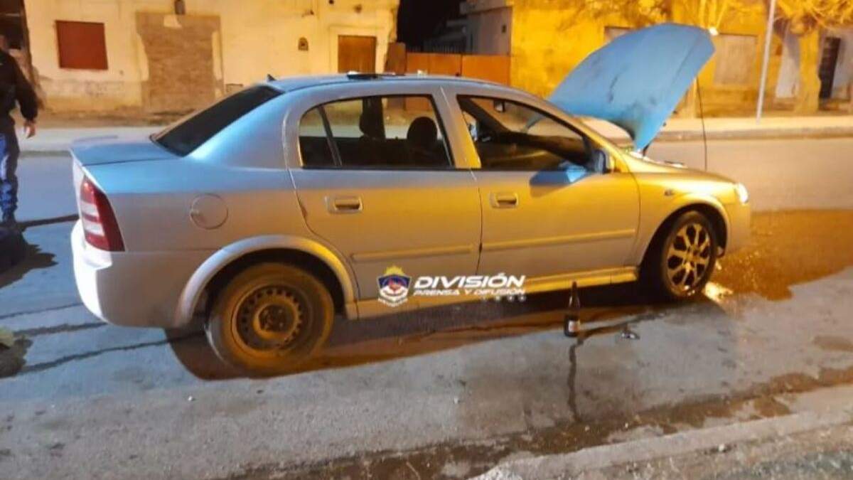 Auto secuestrado por la policía. Fuente: (Facebook)
