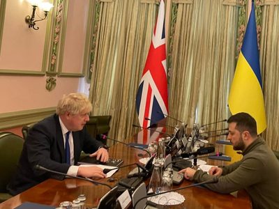 Boris Johnson se reúne por sorpresa con Zelenski en Kiev