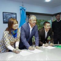 La UNCo firmó un convenio con el gobierno para pagar las facturas de luz con asistencia técnica al EPEN