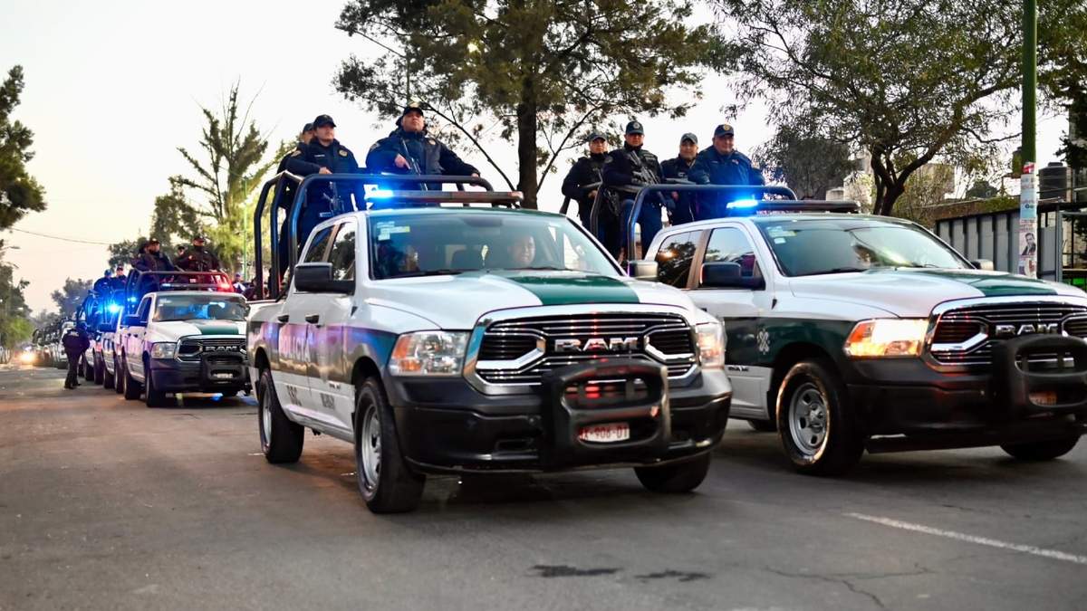 Policías locales en Iztapalapa