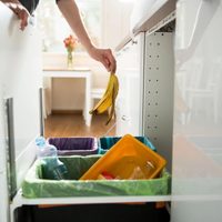 El truco más sencillo y efectivo para que el tacho de basura no huela mal y esté siempre perfumado