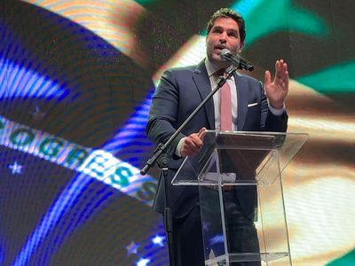 "No al comunismo. Fuera Maduro, fuera Díaz-Canel": Eduardo Verastegui