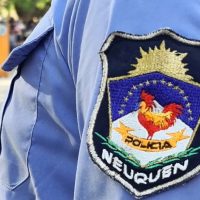 Violento robo en Neuquén: “Nos atacaron mientras estábamos detenidos en el auto”