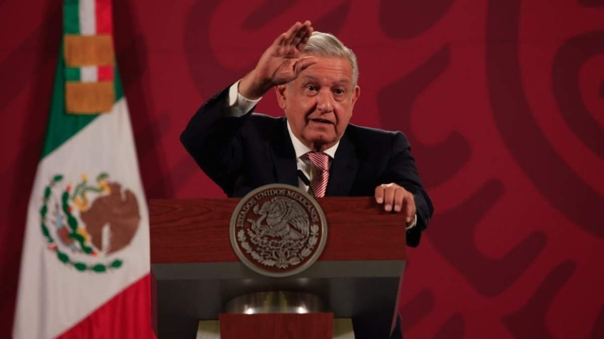 AMLO celebró la decisión del gobernador de Quintana Roo de cesar a los mandos policiales