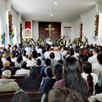 Cuerpo del alcalde asesinado de Chilpancingo es velado dentro de una iglesia