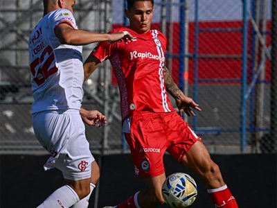 Descarado robo a Argentinos Juniors en la cancha de Barracas Central