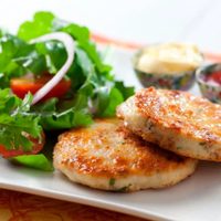 Hamburguesas de pollo y brócoli: sin harina y en 5 minutos, una receta que salva tu cena y que es tan saludable como deliciosa