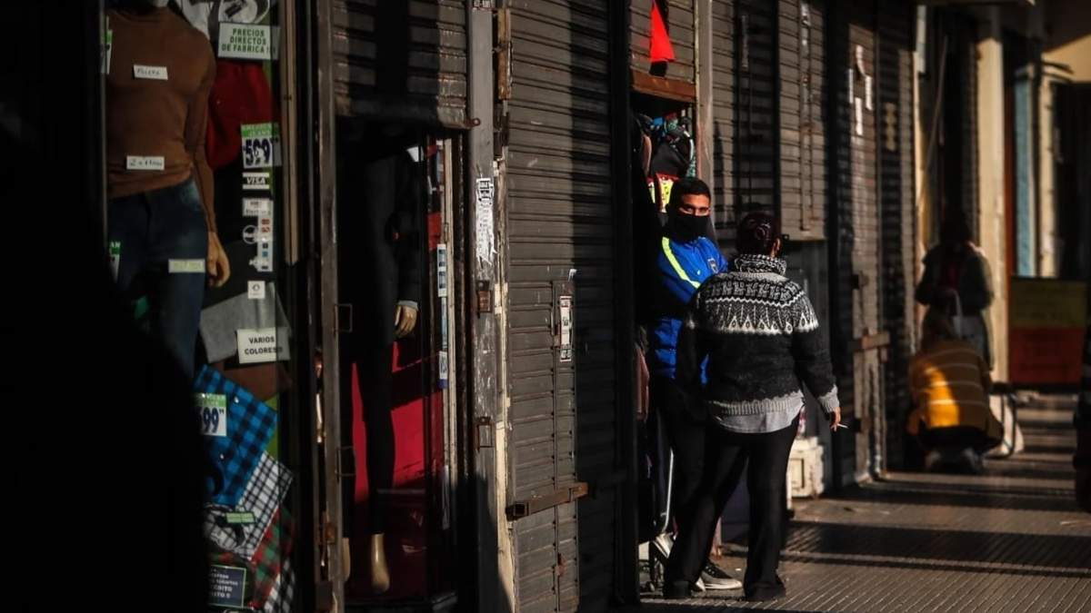 Los comercios de Once y Flores deberán esperar. Fuente: (Twitter)