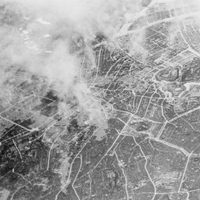 80 años después del bombardeo estadunidense sobre Tokio, los sobrevivientes quieren compensación