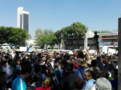 Vecinos 'toman” la Benito Juárez para exigir freno a inmobiliarias y castigos a actos de corrupción