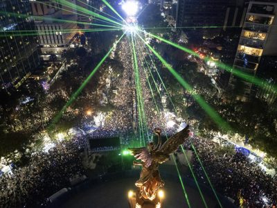 Así convirtió Polymarchs a Paseo de la Reforma en una colosal discoteca (Fotogalería y Video)