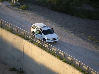"No es el tiempo de venir", reitera EU a migrantes