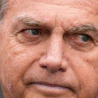 Otorgan prisión domiciliaria a Bolsonaro debido a problemas de salud