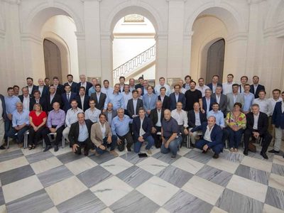 Axel Kicillof se reunió con intendentes de Cambiemos: se alivia la tensión por la reforma impositiva