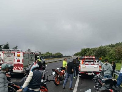 Carambola en la México-Cuernavaca deja varios motociclistas heridos: "No entienden" (Video)