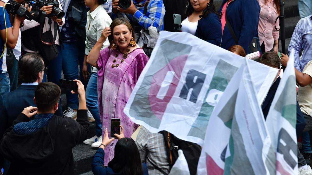 La senadora panista en su registro en el PRI