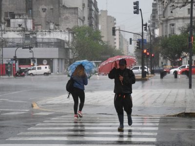 Tormenta, lluvia y nieve: hay alerta meteorológica en 16 provincias para el sábado