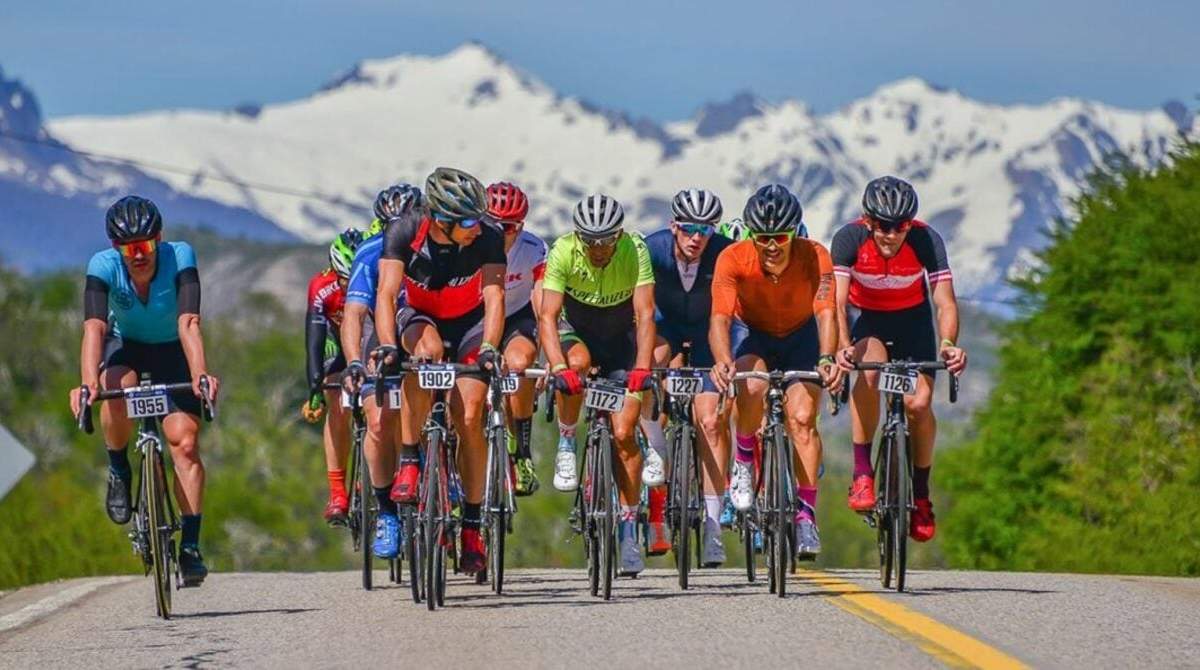 Competidores del Gran Fondo 7 Lagos. Fuente: (Facebook)