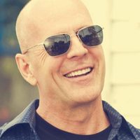 ¡Se salvó! Un argentino se parece a Bruce Willis y es estrella de TikTok: “Es una vida de locura”
