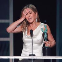 ¡La ataca su pasado! Jennifer Aniston causa revuelo en las redes por un bochornoso momento que vivió