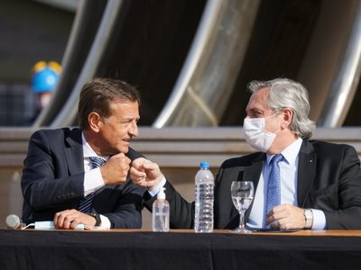 Fernández recorrió IMPSA y llamó a cerrar la grieta en pos del desarrollo nacional
