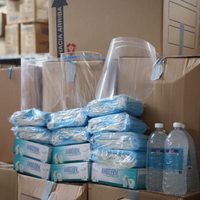 Reparten kits de protección a pasantes de medicina en Yucatán