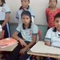 Niños chiapanecos arremeten contra Nuño; lo llaman "demagogo y traidor" (Video)