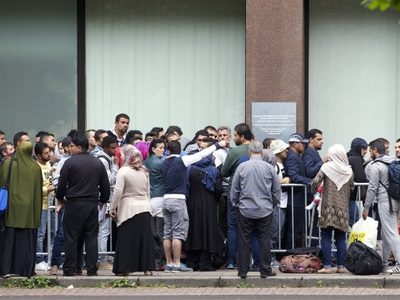 Bélgica criminaliza la solidaridad con los inmigrantes