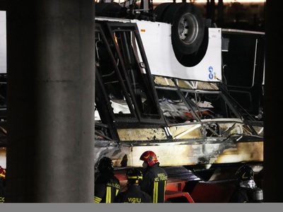Choque de autobús cerca de Venecia causa muerte de 21 personas, incluidos turistas ucranianos