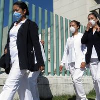 ¡Una salvajada! Atacan a pedradas a dos enfermeras por miedo a contagiarse de coronavirus